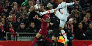 3-0，2-1！英超疯狂夜！诺丁汉森林换帅难改命，阿森纳新援双响登顶